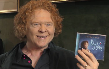 Video: Dertigjarig Simply Red maakt per ongeluk een nieuw album