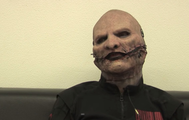 Video: Fans helpen Slipknot er bovenop na dood bassist