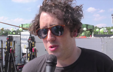 Video: Wombats nerveus om dag 2 Pinkpop te openen