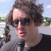 Video: Wombats nerveus om dag 2 Pinkpop te openen