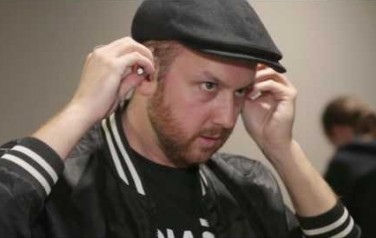 Video: 1 minute 'till showtime: Matt Simons
