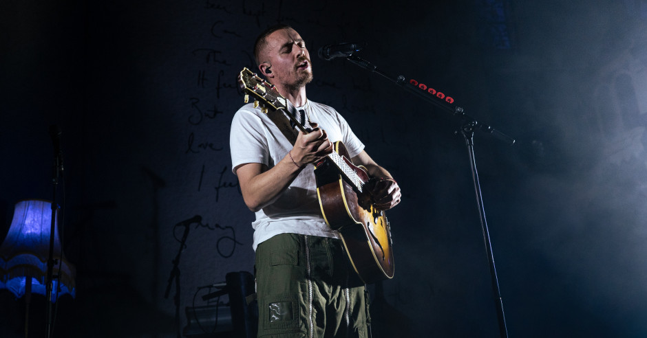 Bekijk de Dermot Kennedy - 19/09 - Paradiso foto's