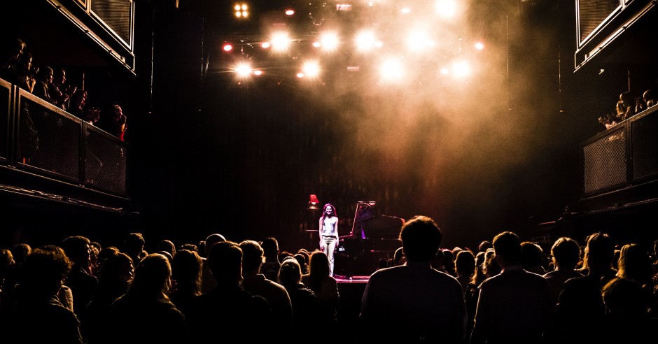 Festivalinfo review: Iris Hond - 18/10 - Paard