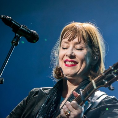 Suzanne Vega news_groot