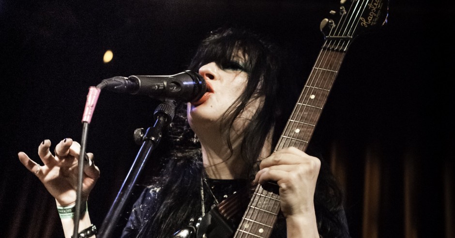 Festivalinfo review: Death Valley Girls - 12/06 - Paradiso