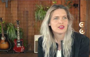 Video: Sue The Night wil niet teren op succes