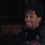 Video: Jon Batiste laat voor het eerst 'ware ik' zien