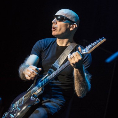 review: G3 - 31/3 - Oosterpoort Joe Satriani