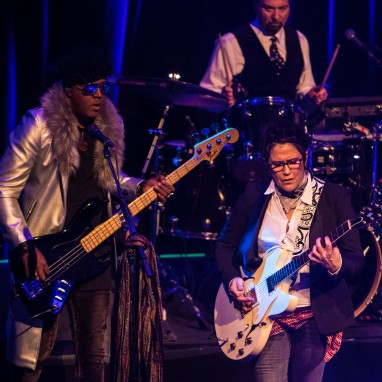 review: The Revolution - 10/02 - Paradiso The Revolution