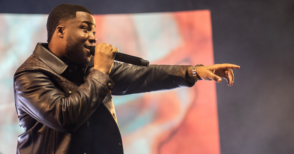 KM kondigt Nederlandse tour voor 2026 aan langs Groningen, Utrecht, Rotterdam en Tilburg