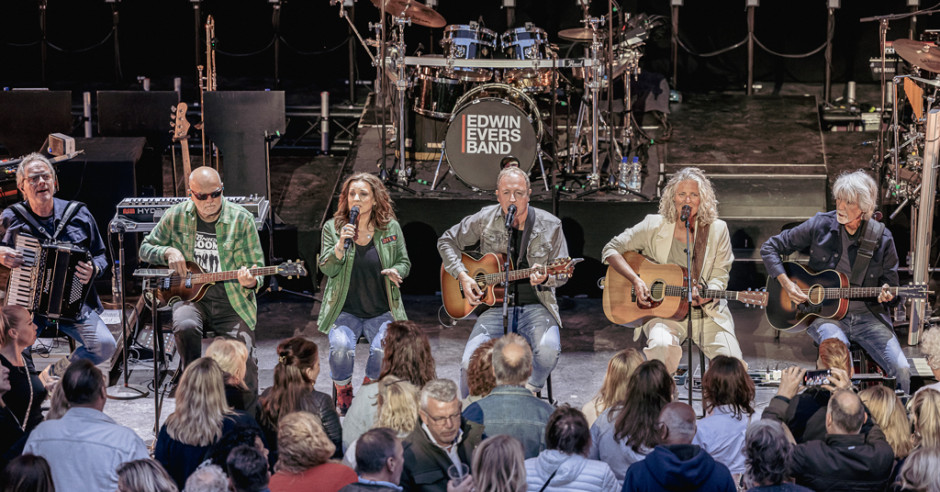 Edwin Evers Band langs Amsterdamse Bos Theater en Zuiderpark Theater met 'Classics Tour'