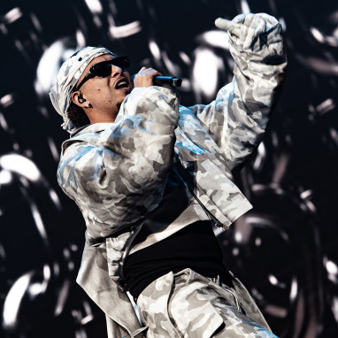 review: New Wave in concert - Jubileumshow - 02/02 - Ziggo Dome Ronnie Flex