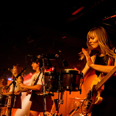 review: Los Bitchos - 02/12 - Burgerweeshuis Los Bitchos