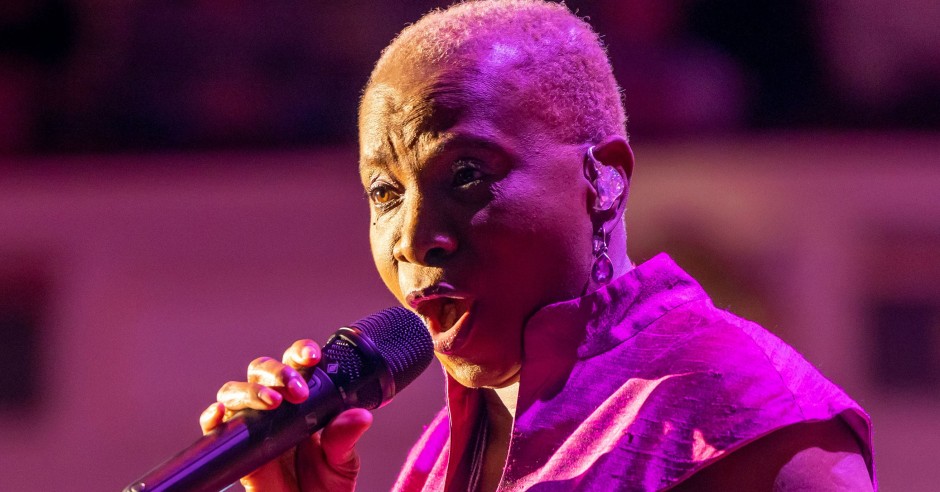 Festivalinfo review: Angelique Kidjo - 30/04 - Concertgebouw