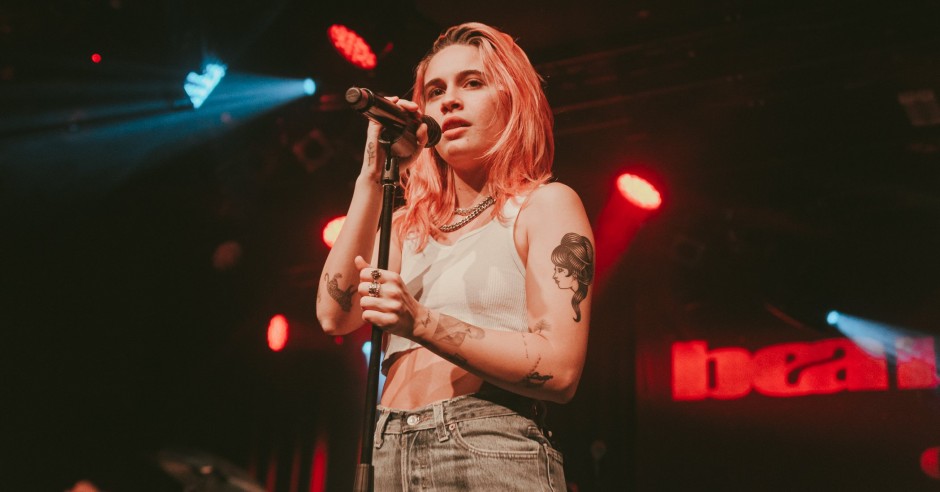Bekijk de Bea Miller - 27/09 - Paradiso Noord foto's