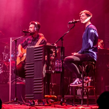 review: Nick & Simon - 7/04 - Philharmonie 