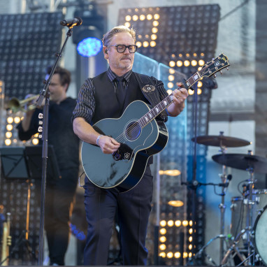 review: Guus Meeuwis - Royal Park Live - 03/07 - Paleis Soestdijk Guus Meeuwis