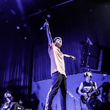 review: One Ok Rock - 10/12  - TivoliVredenburg One Ok Rock