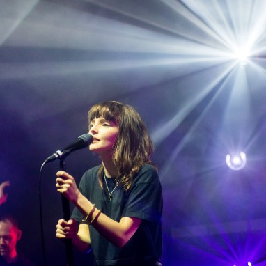 review: CHVRCHES - 13/11 - Melkweg Chvrches