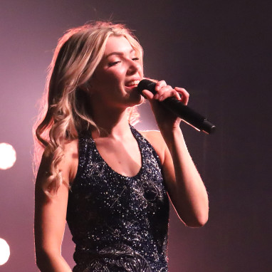 review: Hannah Mae - 30/11 - 013 Hannah Mae