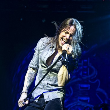 Myles Kennedy news_groot