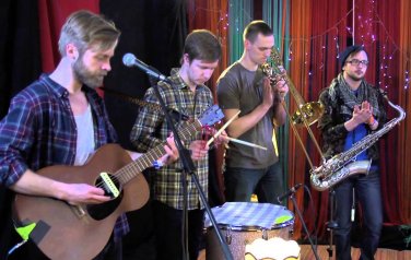 Video: Ewert And The Two Dragons - Good Man Down (Live @ ESNS 2013)