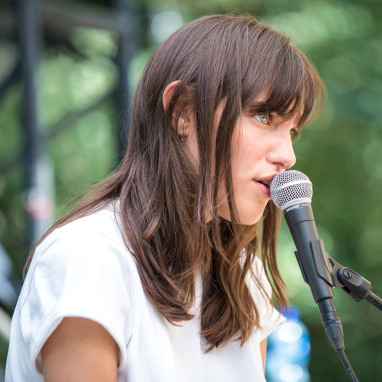 Charlotte Cardin news_groot