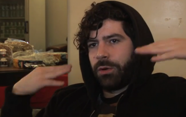 Video: Foals denkt na over einde van band