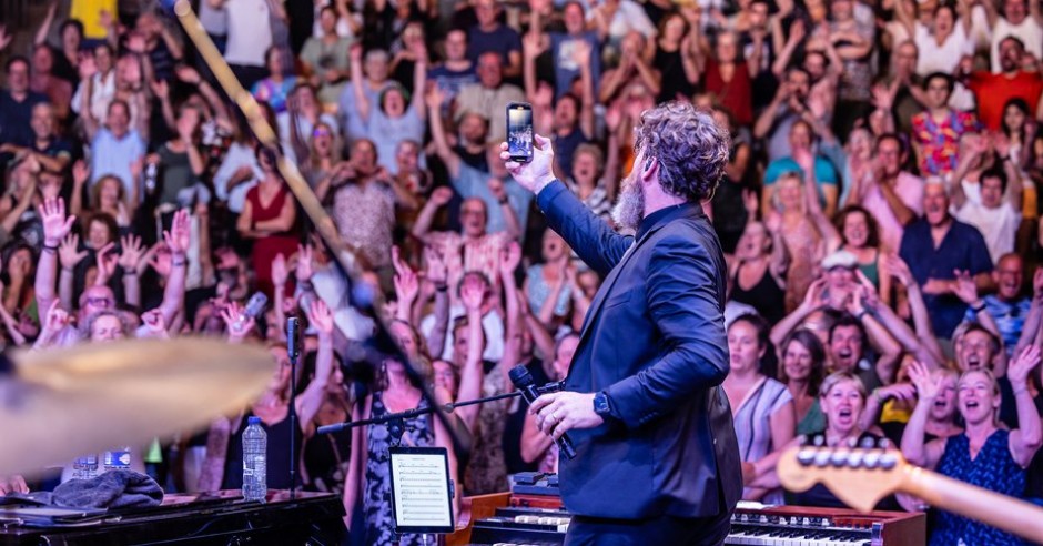 Bekijk de Zuiderpark Live: Sven Hammond Big Band - 10/09 - Zuiderparktheater foto's