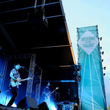 review: Welcome To The Village 2016 - Vrijdag Django Django