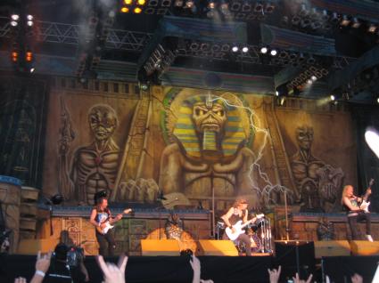 Iron Maiden TT-Circuit Assen gebruiker foto - Kamelot 17.54