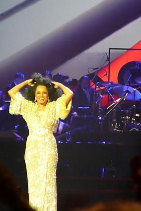 Diana Ross Gelredome gebruiker foto - Diana Ross sings
