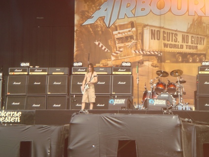 Lokerse Feesten 2011 gebruiker foto - airbourne  lokerse feesten 02/08/2011