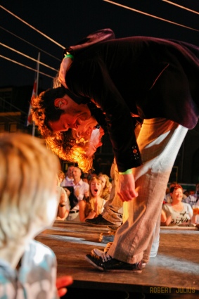 Converse Lowlands Festivalreporter actie 2011 gebruiker foto - Dan Magnusson (Seasick Steve)
