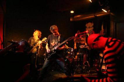 LocalHeroes, 8 heavy bands uit Tilburg! Little Devil gebruiker foto - IMG_4870