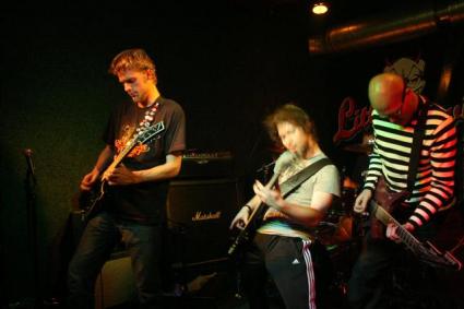 LocalHeroes, 8 heavy bands uit Tilburg! Little Devil gebruiker foto - IMG_4816